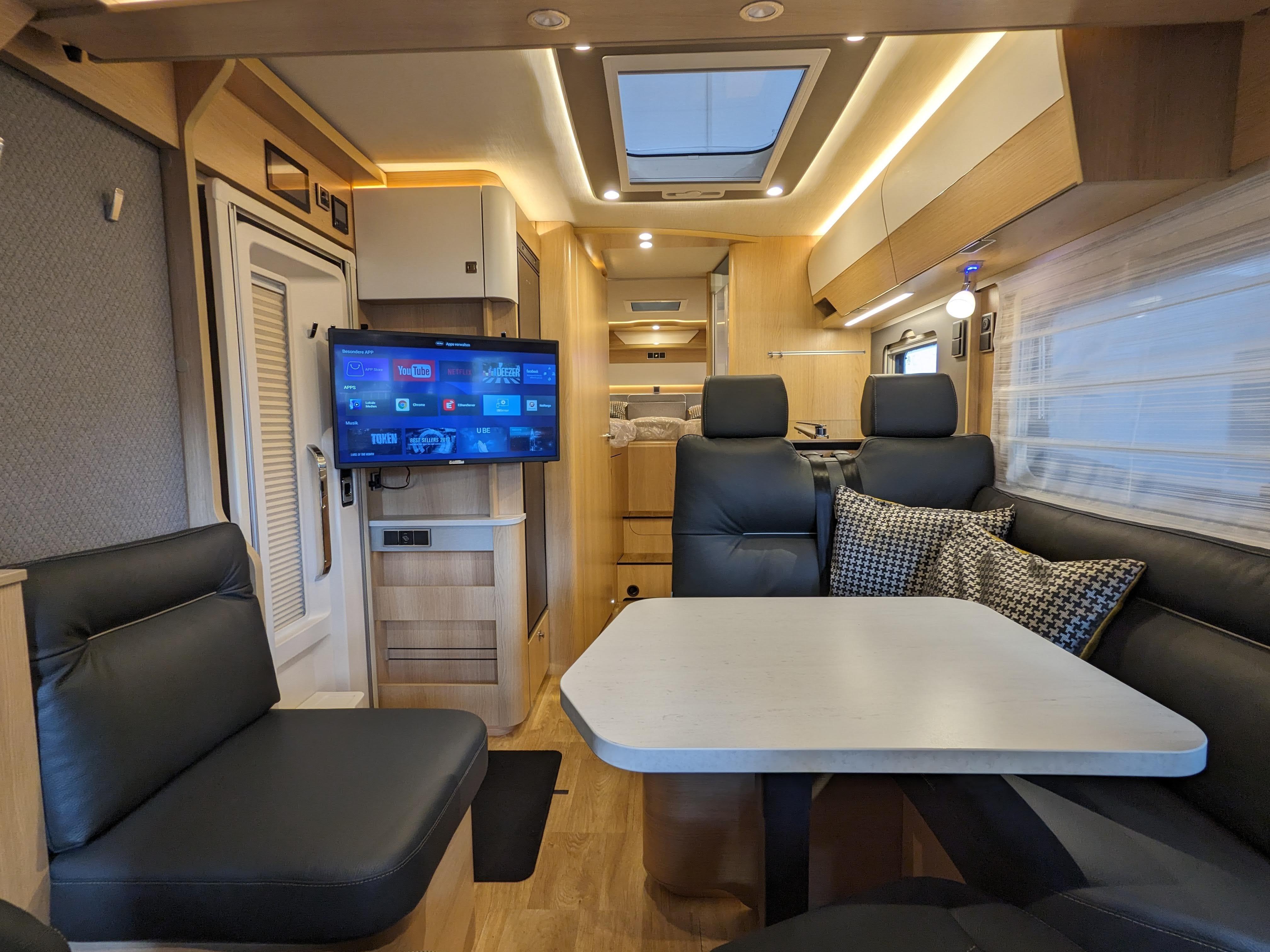 Camper Nuovo Motorhome Hymer B-Klasse Modern Comfort I 680 U-car ...