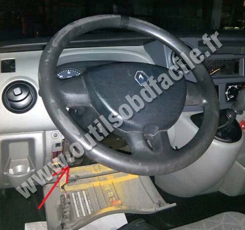 renault-master-dashboard-steering-wheel.jpg